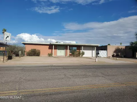 2611 S Sarnoff Dr, Tucson, AZ 85730