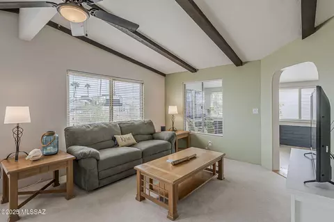 1870 N Via Frondosa, Green Valley, AZ 85614