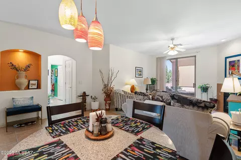 1212 N Chilson Ct, Green Valley, AZ 85614