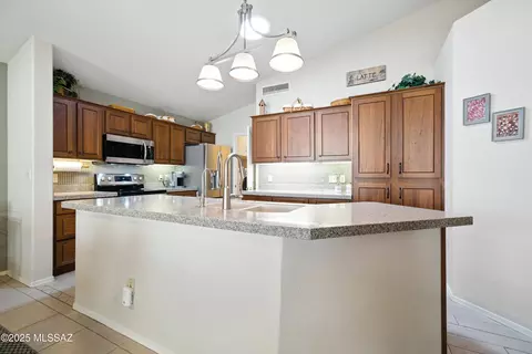 Kitchen - 8557 S Dubloon Way, Tucson, AZ 85756 photo 1 of 6