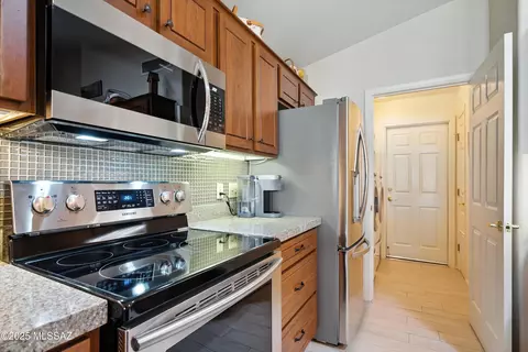 Kitchen - 8557 S Dubloon Way, Tucson, AZ 85756 photo 6 of 6