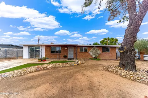 4910 N Gold Ave, Tucson, AZ 85705