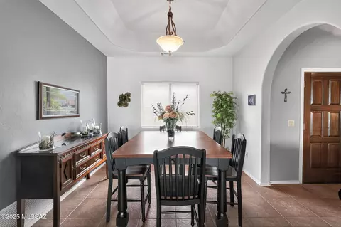 Dining - 14272 E Whispering Ocotillo Pl, Vail, AZ 85641 photo 1 of 1
