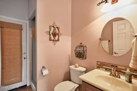Bath - 14272 E Whispering Ocotillo Pl, Vail, AZ 85641 photo 4 of 4