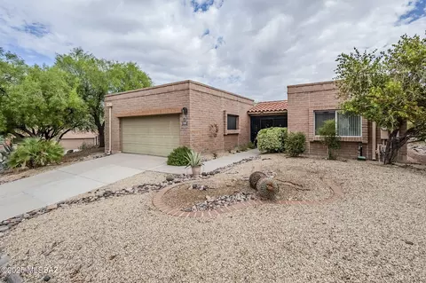 1870 W Placita Del Zacaton, Green Valley, AZ 85622