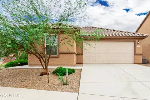 8579 W Raven Ct, Tucson, AZ 85757