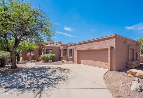 10285 N Carristo Dr, Oro Valley, AZ 85737
