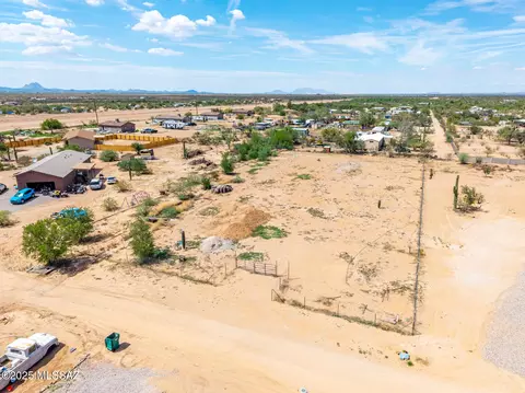 5761 N Avra Rd, Tucson, AZ 85743