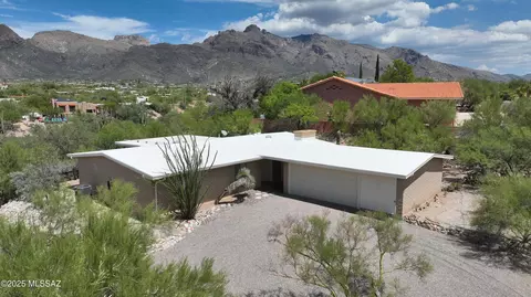 6661 N Camino Abbey, Tucson, AZ 85718