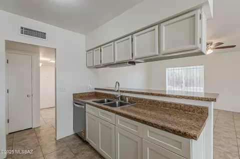 8355 E Ruby Dr, Tucson, AZ 85730 photo 12