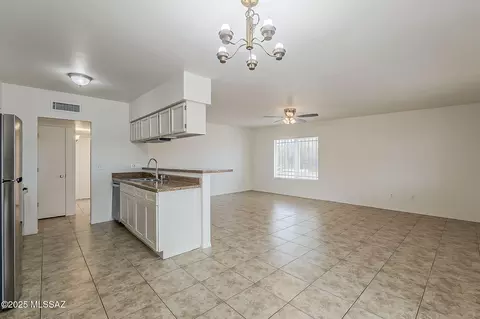 8355 E Ruby Dr, Tucson, AZ 85730 photo 9