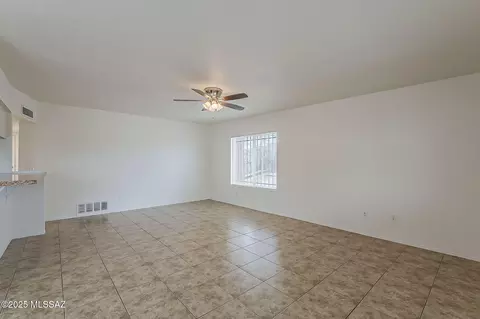 8355 E Ruby Dr, Tucson, AZ 85730 photo 8