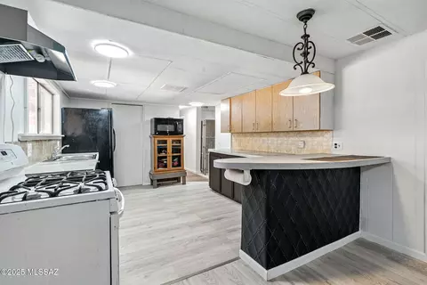 13227 W El Lobo Rd, Tucson, AZ 85743