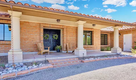 3640 N Calle De Amigos, Tucson, AZ 85750