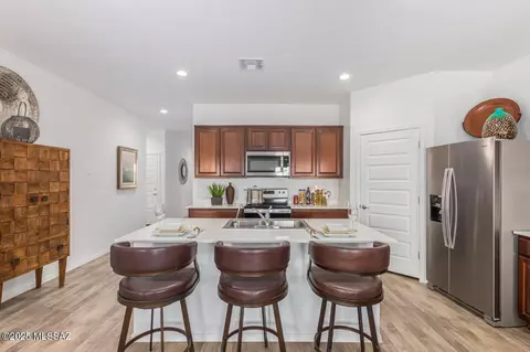 Kitchen - 1044 S Chatfield Ave, Vail, AZ 85641 photo 2 of 6