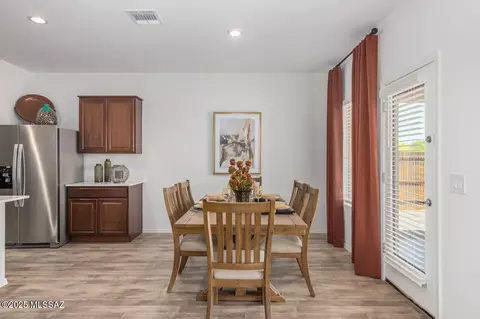 Dining - 1044 S Chatfield Ave, Vail, AZ 85641 photo 1 of 4