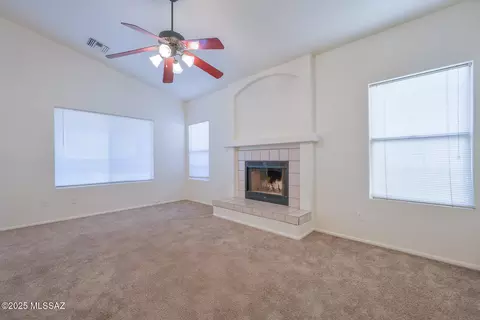 8966 E Autumn Sage St, Tucson, AZ 85747 photo 3