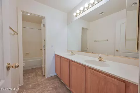 8966 E Autumn Sage St, Tucson, AZ 85747 photo 32