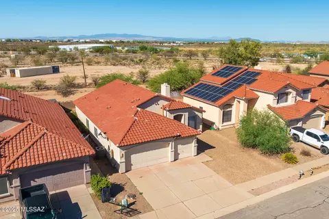 8966 E Autumn Sage St, Tucson, AZ 85747 photo 6