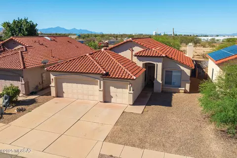 8966 E Autumn Sage St, Tucson, AZ 85747