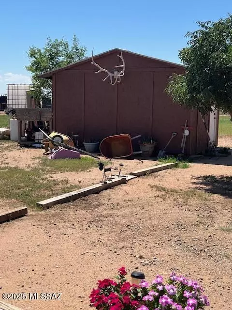 Exterior - 7607 W County Line Rd, Willcox, AZ 85643 photo 1 of 6