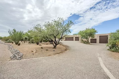 Exterior - 441 N Solar Dr, Vail, AZ 85641 photo 2 of 15