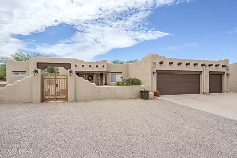 441 N Solar Dr, Vail, AZ 85641