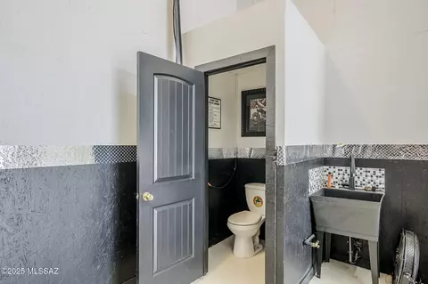 Bath - 441 N Solar Dr, Vail, AZ 85641 photo 3 of 3