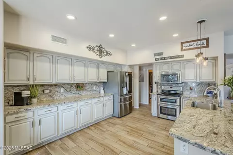 Kitchen - 441 N Solar Dr, Vail, AZ 85641 photo 2 of 2