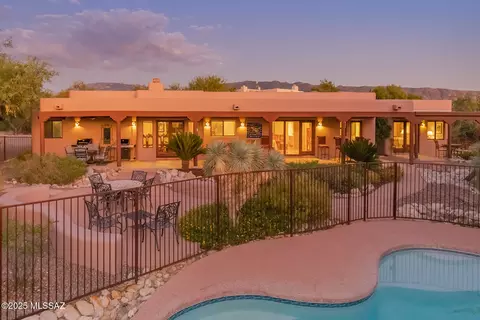 3071 N Wentworth Rd, Tucson, AZ 85749