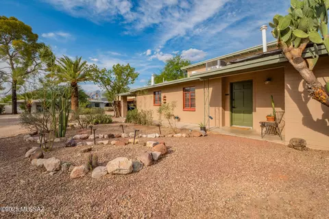 2556 N Bentley Ave, Tucson, AZ 85716