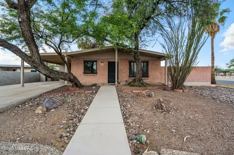 2657 W Kerry Dr, Tucson, AZ 85746