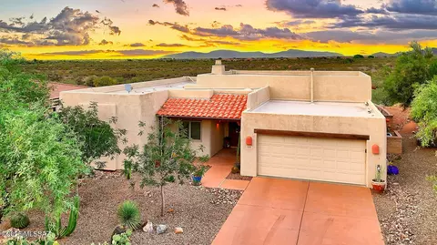 949 E Josephine Saddle Pl, Green Valley, AZ 85614