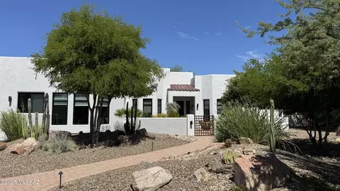 109 E Loch Lomond Pl, Tucson, AZ 85737
