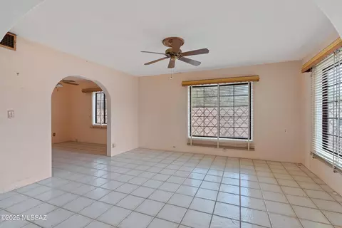 11134 Edison St, Tucson, AZ 85749 photo 9