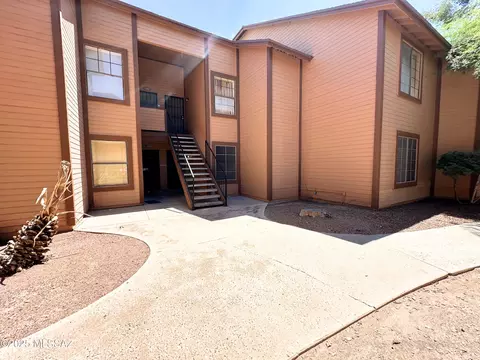 1681 W Wood Bridge Ct, Tucson, AZ 85746