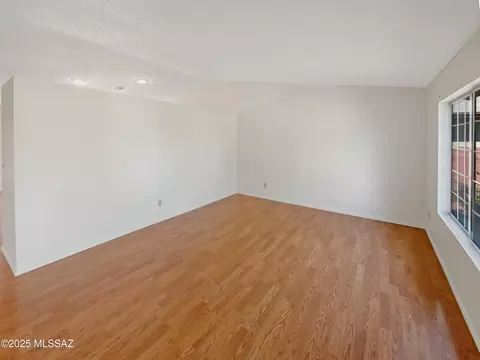 Living - 9624 E Azuma Way, Tucson, AZ 85747 photo 2 of 5