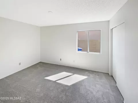 Bedroom - 9624 E Azuma Way, Tucson, AZ 85747 photo 5 of 6