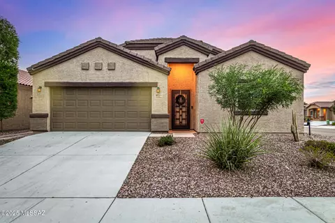 8721 N Egrets Rest Ln, Tucson, AZ 85742