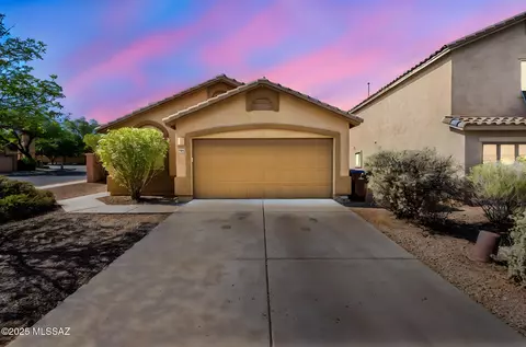 786 W Calle Ormino, Sahuarita, AZ 85629