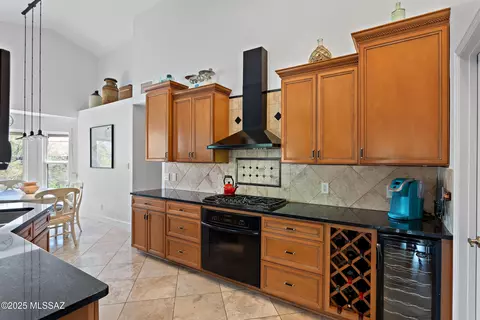 8121 E Coronado Rd, Tucson, AZ 85750 photo 10
