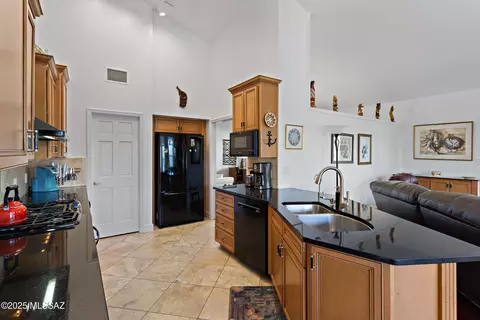 8121 E Coronado Rd, Tucson, AZ 85750 photo 11