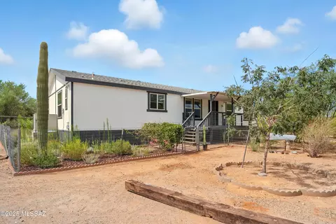 10597 W Mars Rd, Tucson, AZ 85743