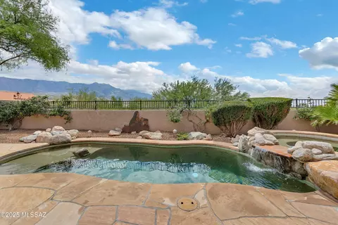 65837 E Rocky Trail Dr, Tucson, AZ 85739