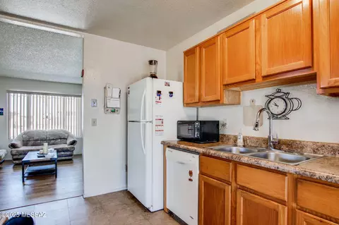 Kitchen - 2306 E Walnut St, Tucson, AZ 85706 photo 1 of 3
