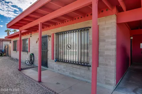 Exterior - 2306 E Walnut St, Tucson, AZ 85706 photo 2 of 7