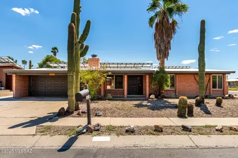 7672 N Jensen Dr, Tucson, AZ 85741