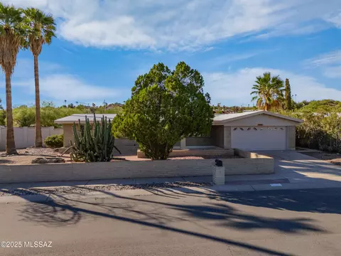 7673 N Jensen Dr, Tucson, AZ 85741