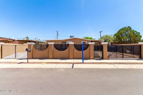3750 E 27th St, Tucson, AZ 85713