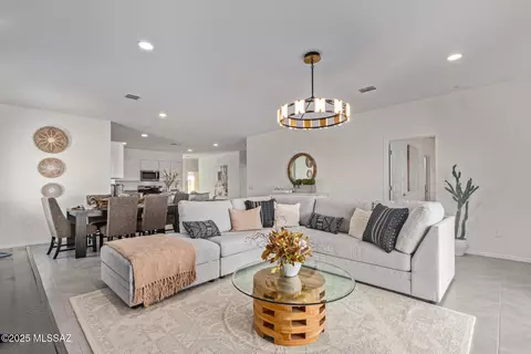 Living - 1145 S Nedra Pl, Vail, AZ 85641 photo 3 of 4